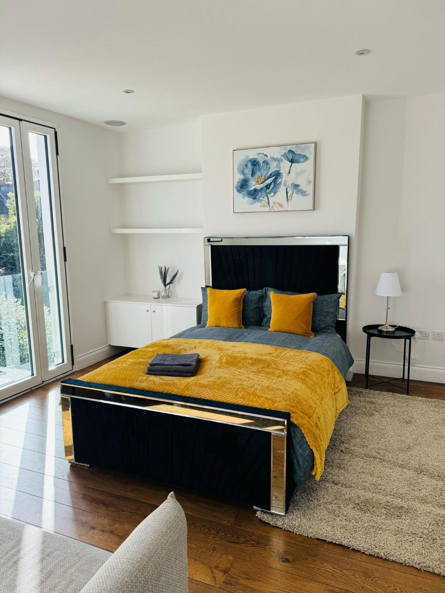 דירות לונדון Stunning Flat In Chiswick מראה חיצוני תמונה