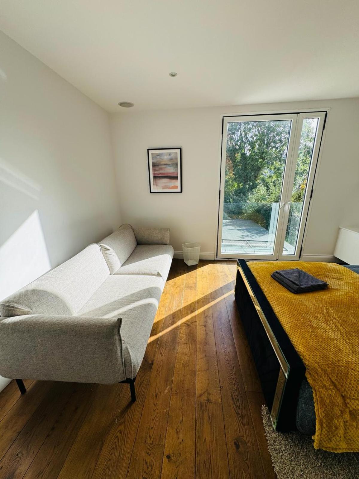דירות לונדון Stunning Flat In Chiswick מראה חיצוני תמונה