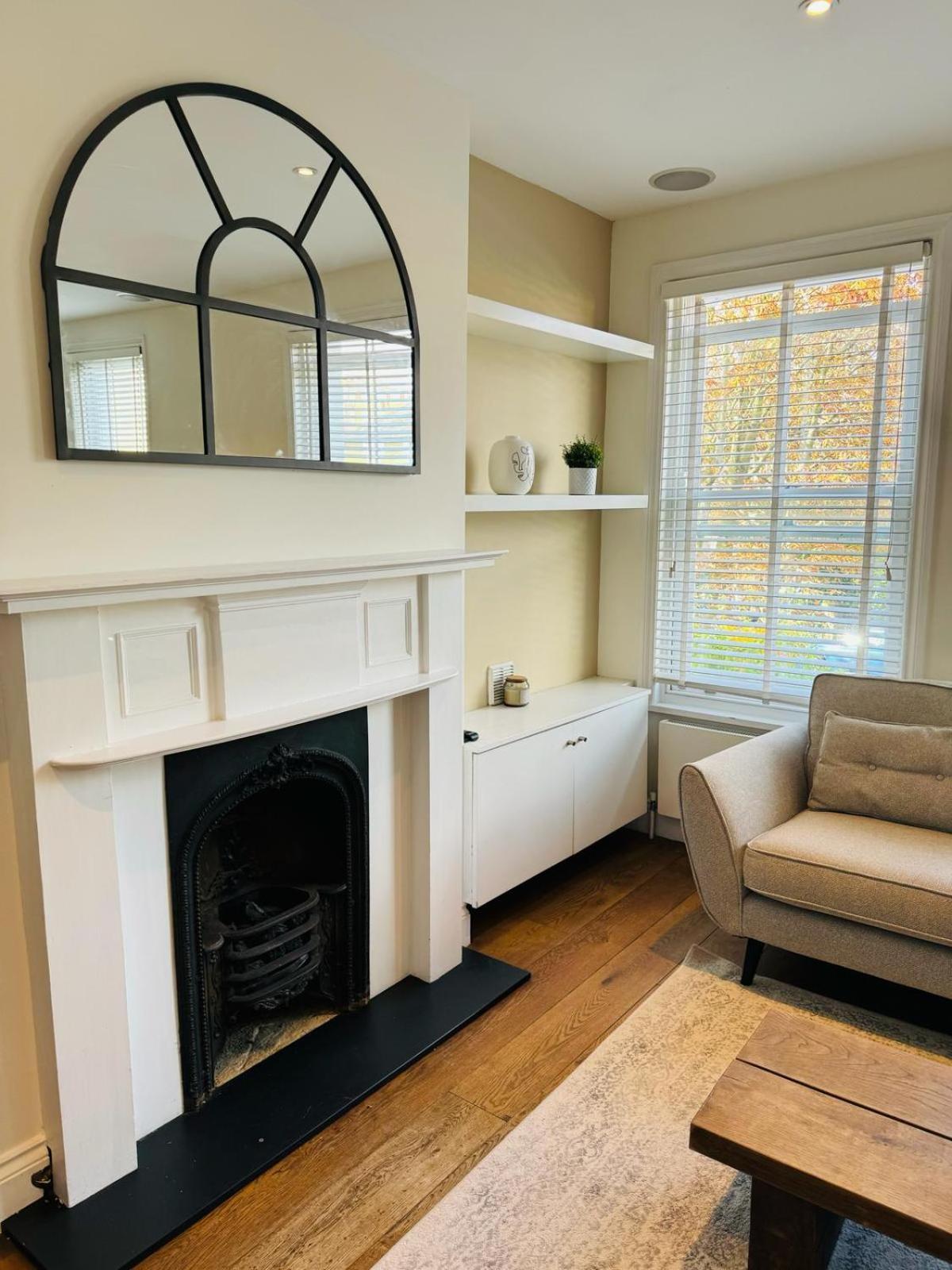 דירות לונדון Stunning Flat In Chiswick מראה חיצוני תמונה