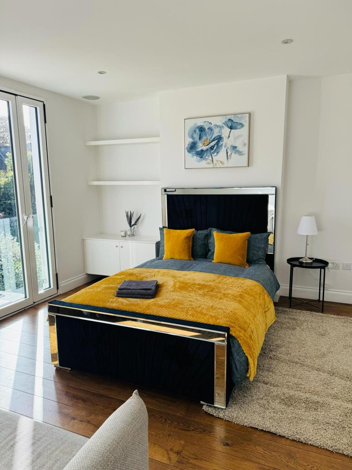 דירות לונדון Stunning Flat In Chiswick מראה חיצוני תמונה