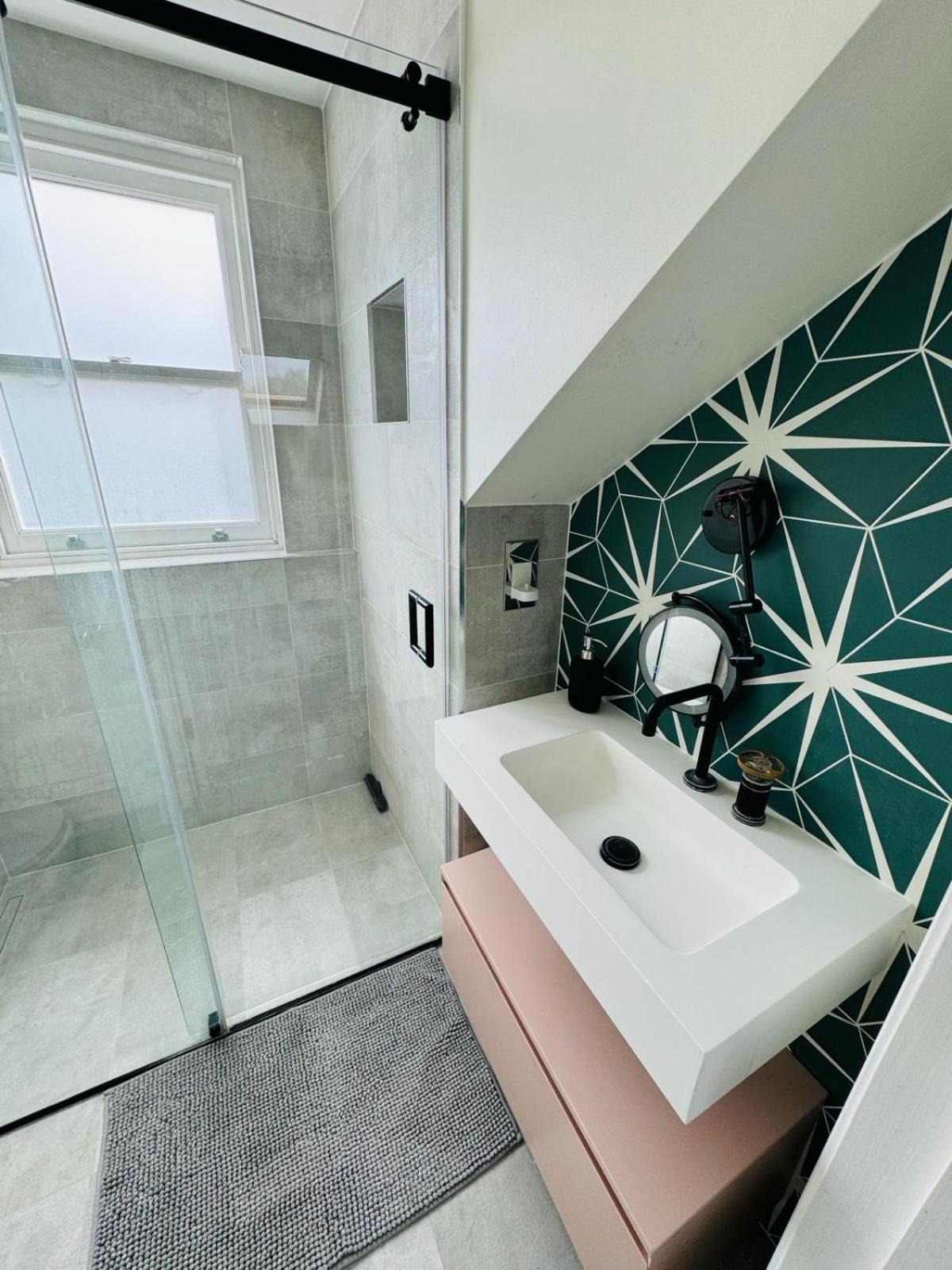 דירות לונדון Stunning Flat In Chiswick מראה חיצוני תמונה