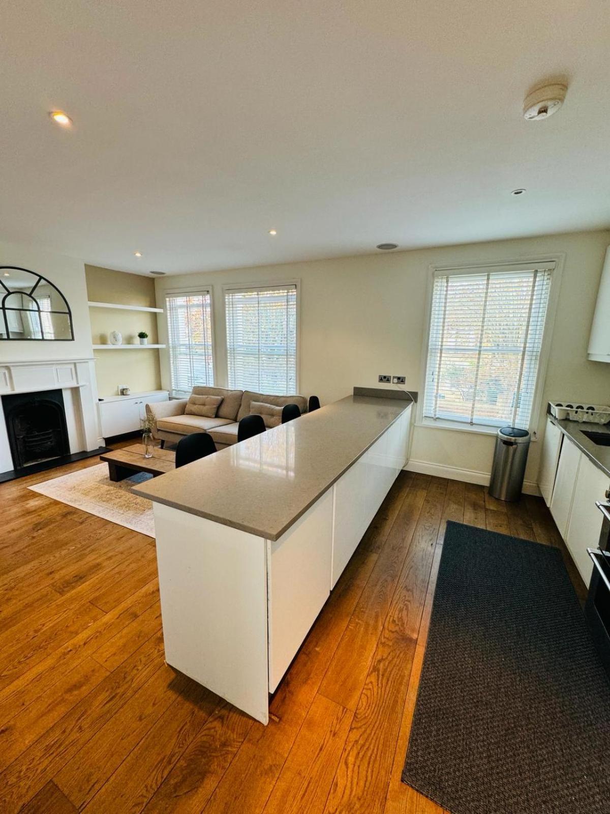 דירות לונדון Stunning Flat In Chiswick מראה חיצוני תמונה