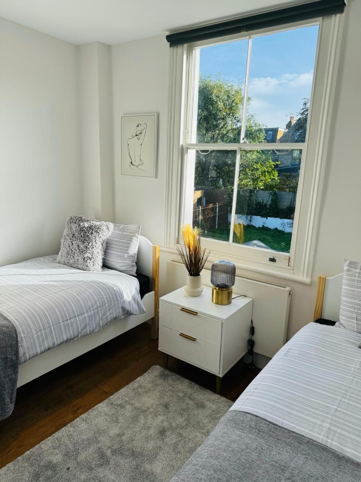 דירות לונדון Stunning Flat In Chiswick מראה חיצוני תמונה
