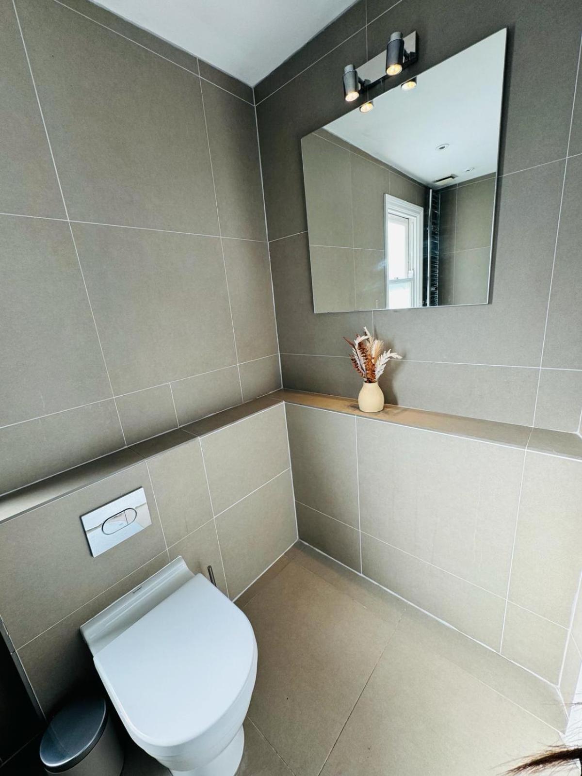 דירות לונדון Stunning Flat In Chiswick מראה חיצוני תמונה