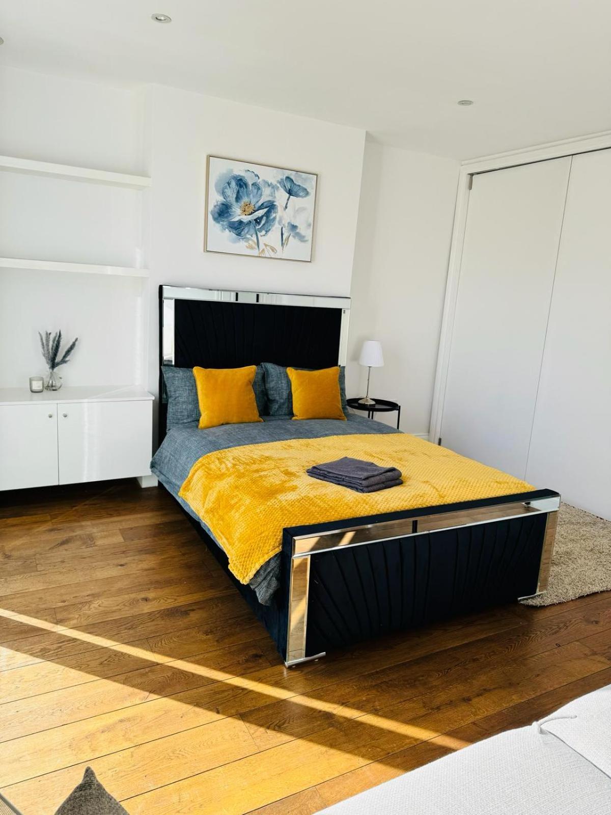 דירות לונדון Stunning Flat In Chiswick מראה חיצוני תמונה